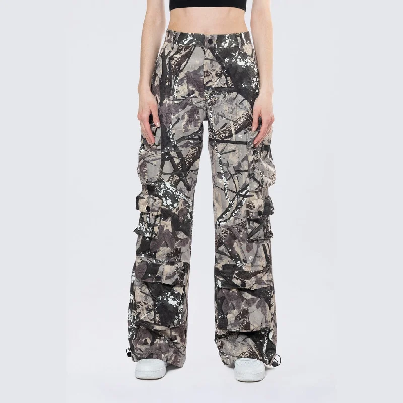 Women's Travel Attire Wide Leg Cargo Pants - Olive Hunting Camo